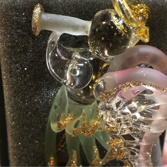 Unique Treasures Hand Made, Hand Spun Multi-Color Glass Angel Ornament - Picture 10 of 11